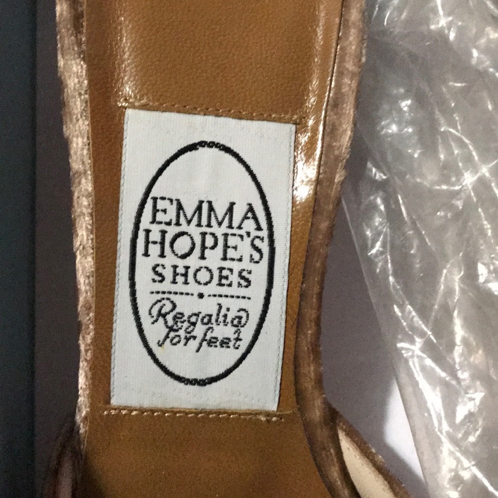 Shoes - Picture 4 of 6